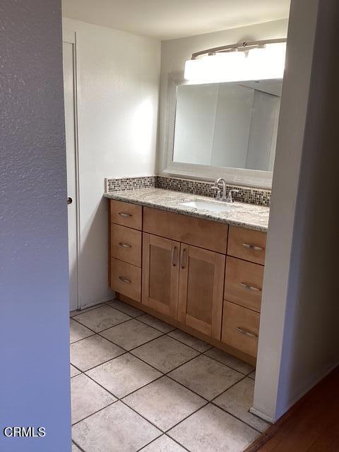 Building Photo - 410 Las Palomas Dr