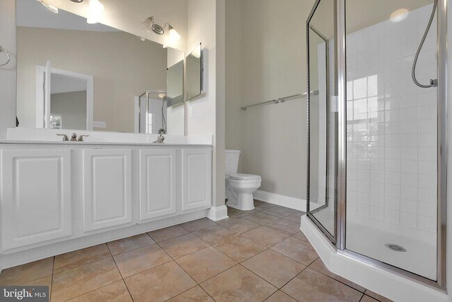 Building Photo - 111 Chevy Chase St