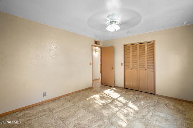 Building Photo - 16051 Harrison Ave
