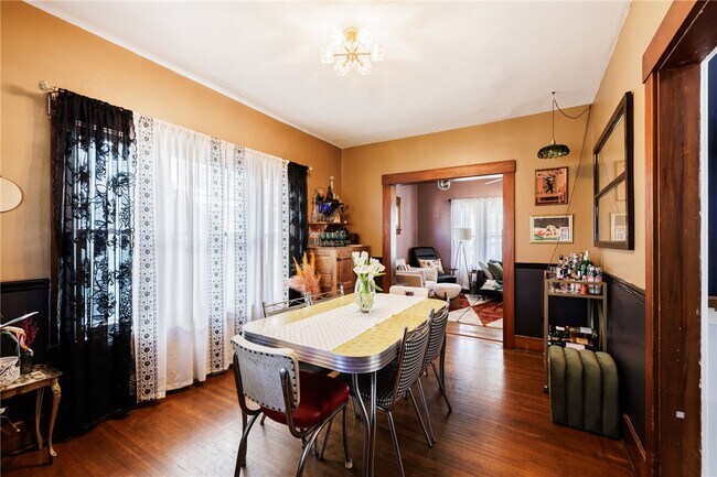 Building Photo - 109 Bedford St