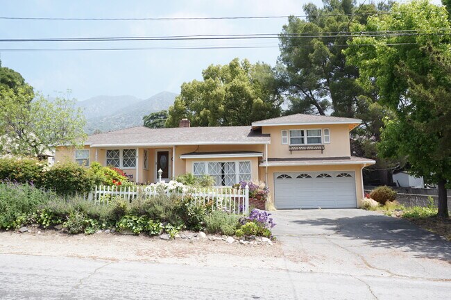 Building Photo - 3153 Orange Ave