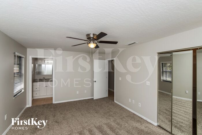Building Photo - 419 Seahorse Cir SE