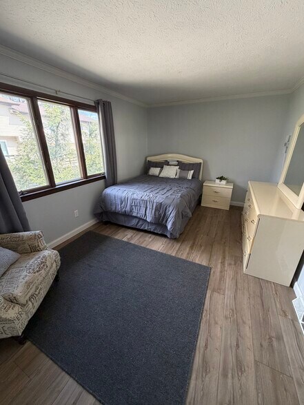 Building Photo - 1343 Headlee Ave