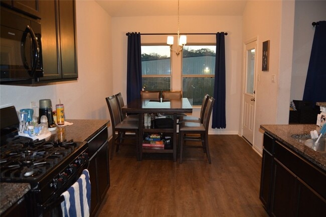 Building Photo - 17616 Cedar Crst Dr