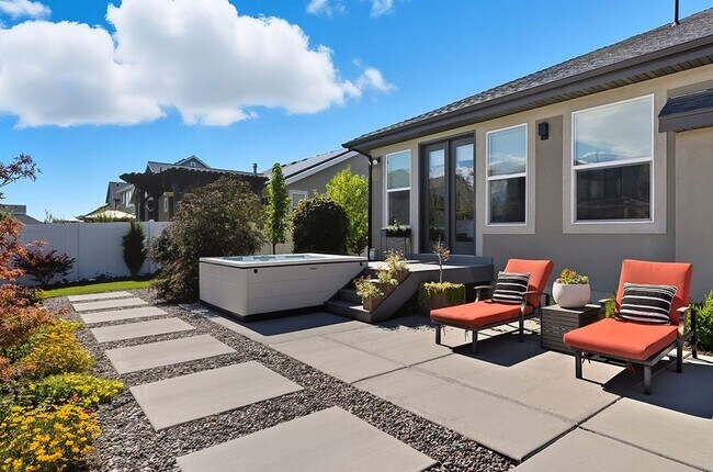Building Photo - 5887 S Murray Holw Ln