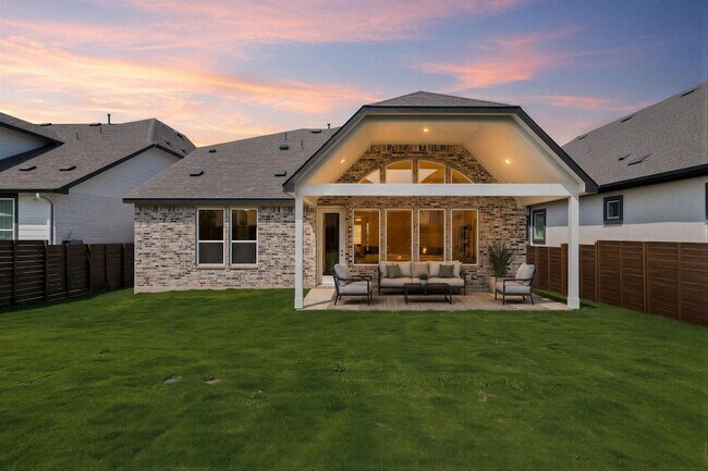 Building Photo - 8208 Bouvreuil Dr