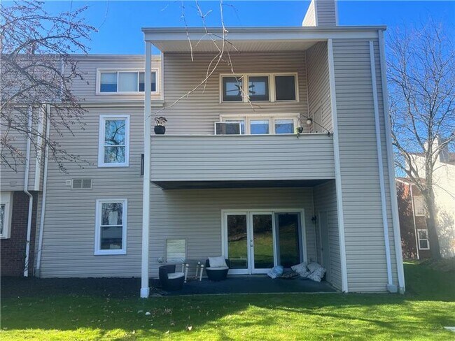 Building Photo - 2212 Kenzie Rd