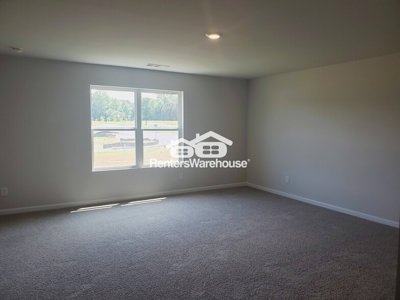 Building Photo - 5133 Tulip Sq