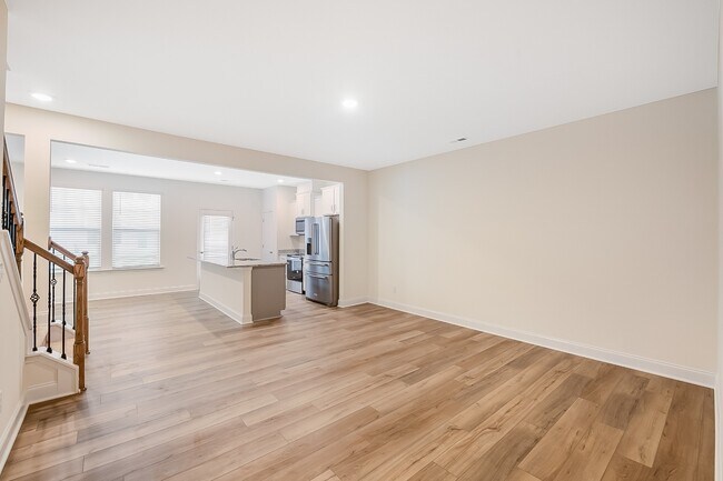 Building Photo - 3 Bedroom Townhome with Garage Angier