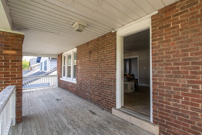 Building Photo - 1474 N 5th St