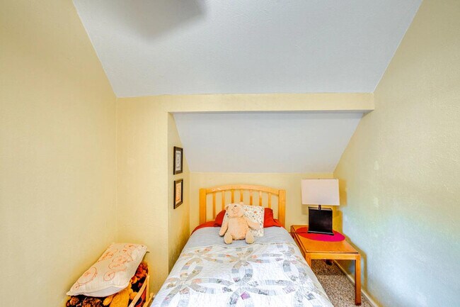 Building Photo - 7234 7th Ave