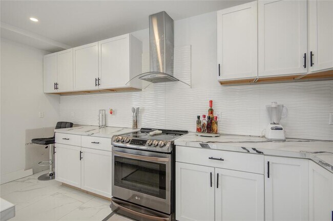 Building Photo - 582 Rd 5707