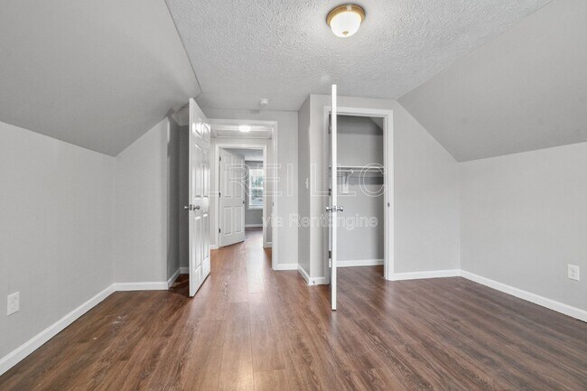 Building Photo - 7729 Bluebonnet Rd