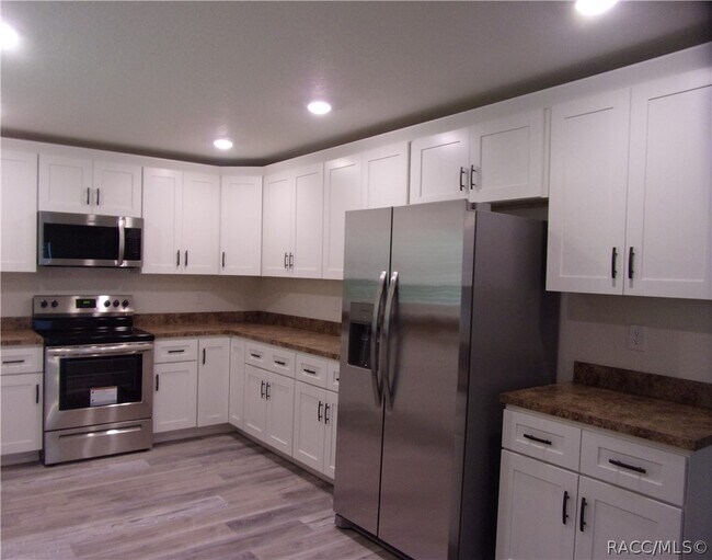 Building Photo - 1718 Tuttle St