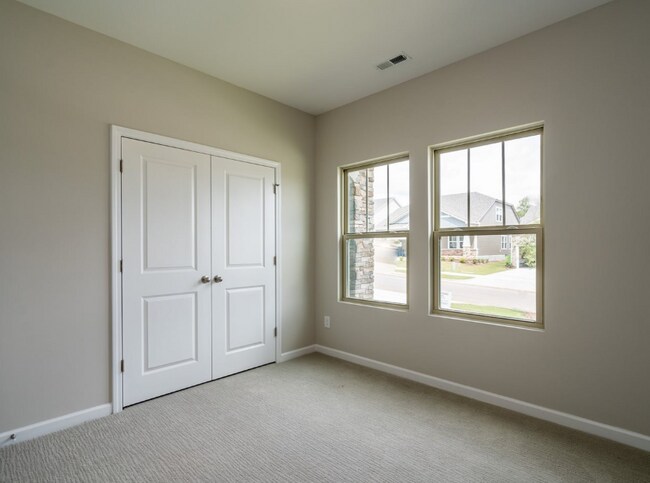 Building Photo - 128 Blue Hydrangea Ln