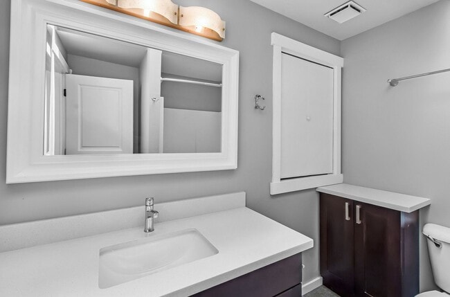 Building Photo - 4Bd/3Ba Duvall House