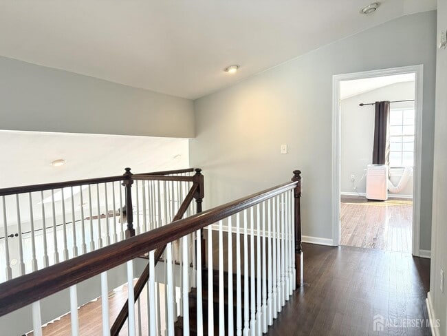 Building Photo - 25 Canal View Dr