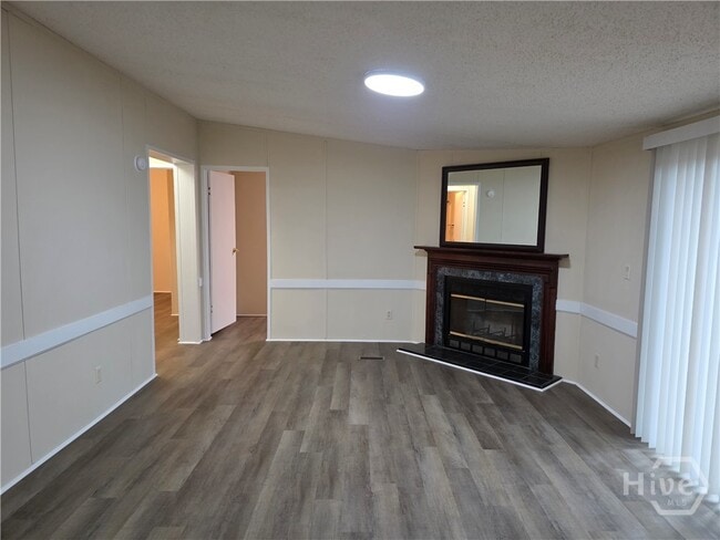 Building Photo - 311 Mockingbird Dr