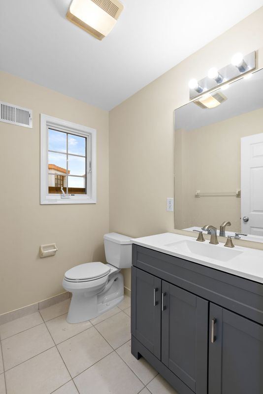 Building Photo - 12 Liberty Ct.