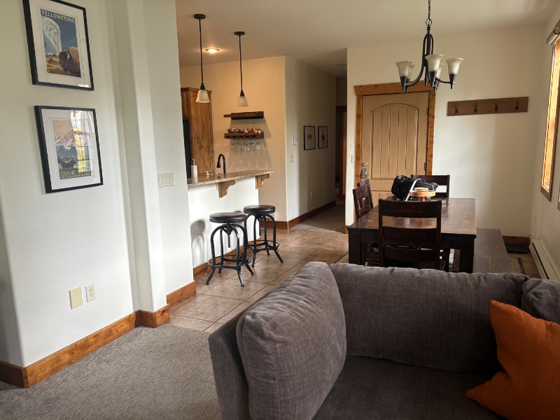 Building Photo - 715 Moraine Ct