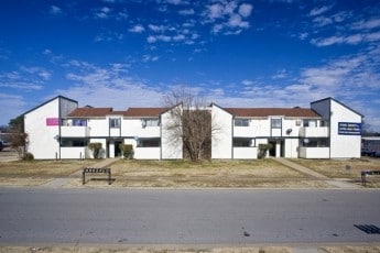 Building Photo - 4501 Yorkshire Dr