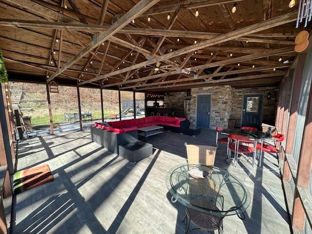 Screened in patio - 312 Lehigh Dr