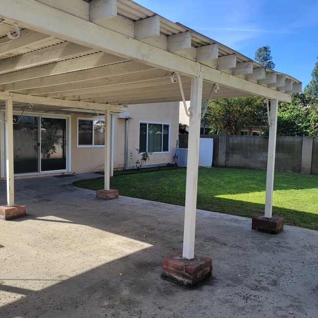 Building Photo - 13543 Joaquin Dr