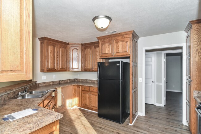 Building Photo - 237 Chestnut Oak Cir