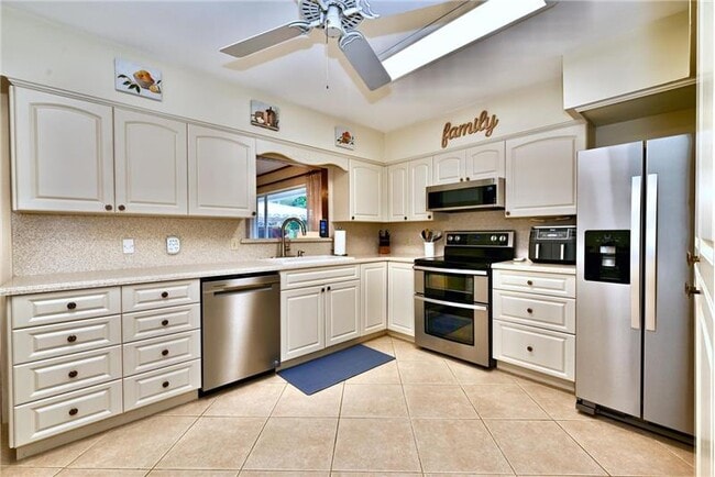 Building Photo - 129 Alhambra Pl