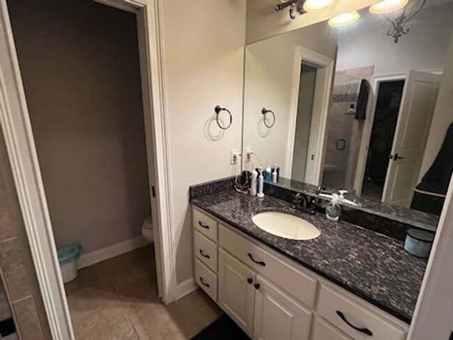 Building Photo - Charming 2-bedroom, 2-bath condo