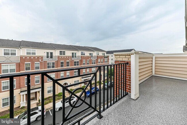 Building Photo - 22722 Beacon Crest Terrace
