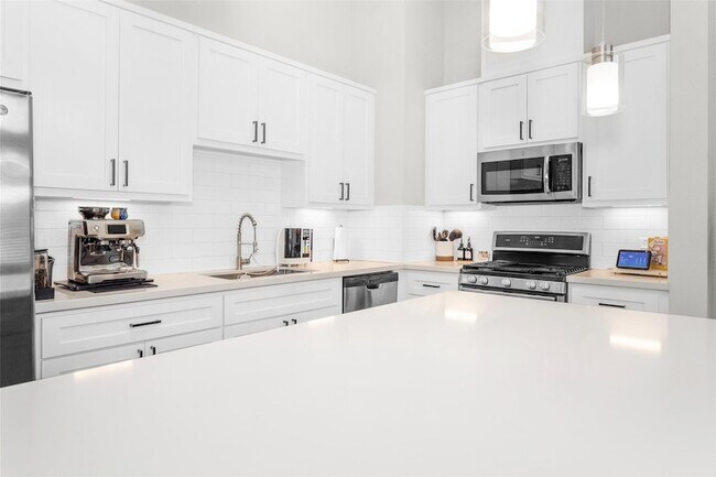 Building Photo - 7707 Nasser Ln