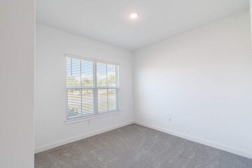 Building Photo - 3412 Armen Dr
