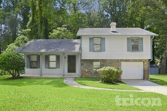 Building Photo - 3341 Goldenchain Dr