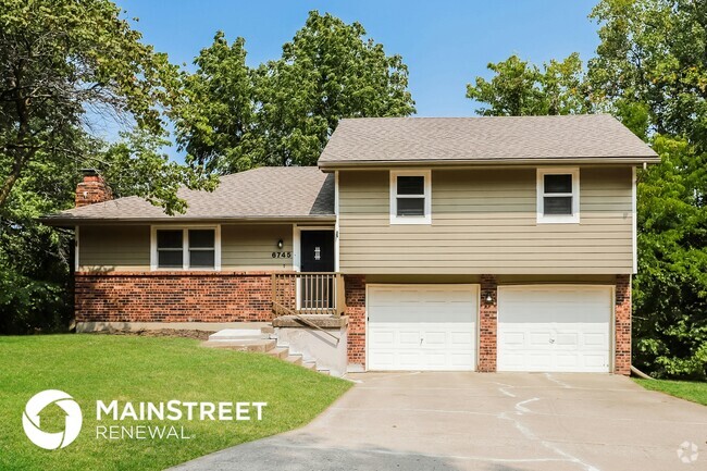 Building Photo - 6745 NW Sioux Dr