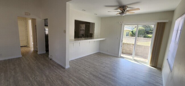 Building Photo - 544 Virginia St