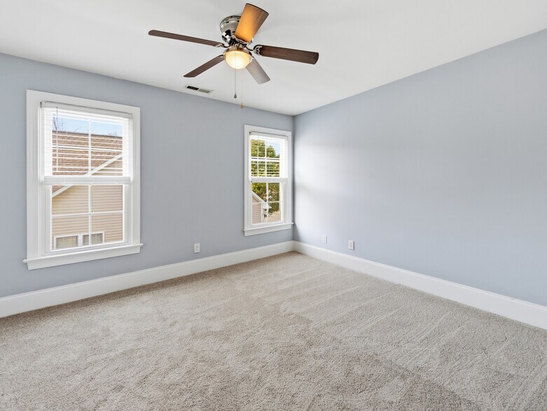 Building Photo - 6624 Barton Creek Dr