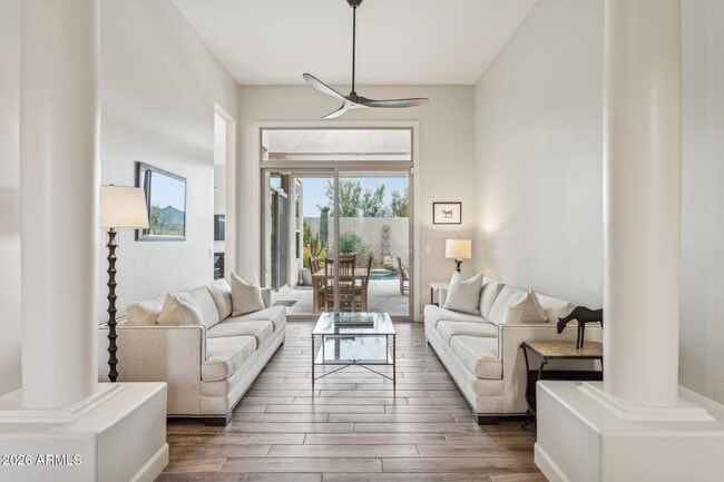 Building Photo - 10831 E White Feather Ln