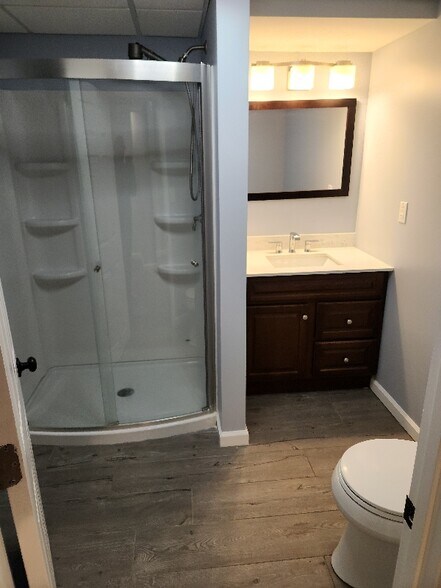 Building Photo - 3802 Scarlet Oak Dr