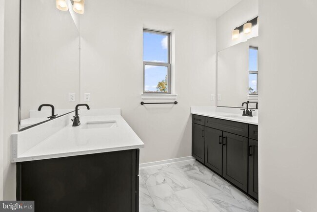 Building Photo - 6244 Folly Ln