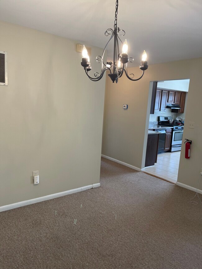 Building Photo - 115 Cascade Ct