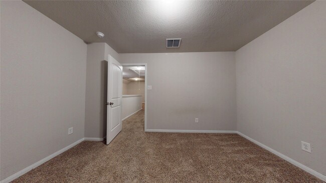 Building Photo - 3535 Cannon Dr