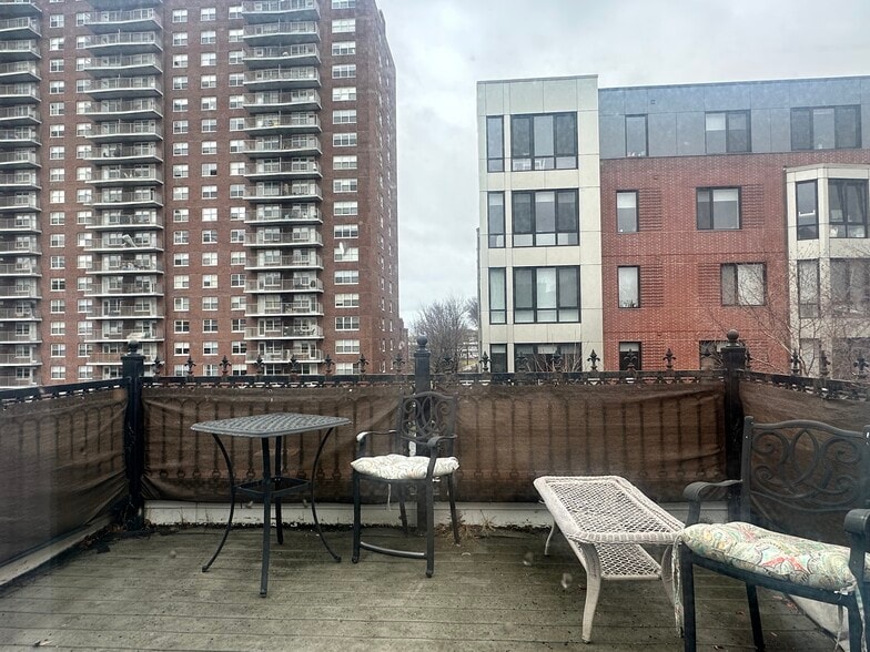 Building Photo - 21 Worthington St