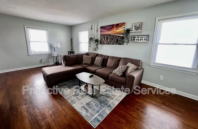 Building Photo - 4505 Mallard Crescent