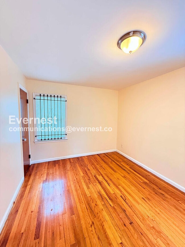 Building Photo - 8034 Hartwell St