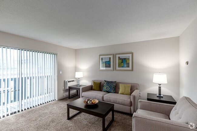 Interior Photo - Pebblebrook - Heat, Water and Gas Included!