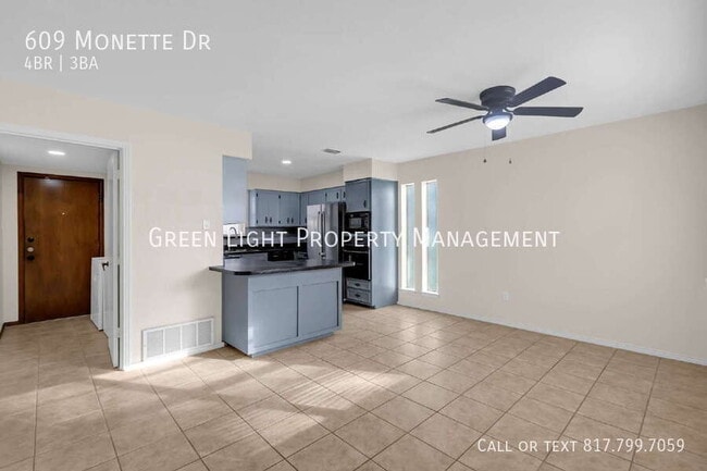 Building Photo - 609 Monette Dr