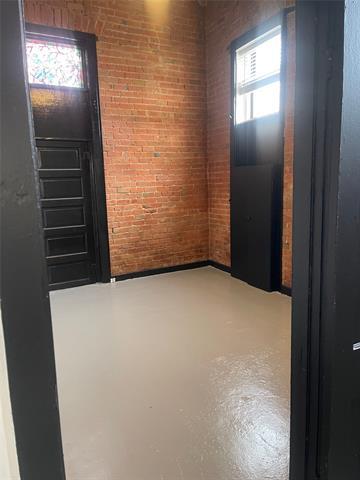 Building Photo - 2007 S Ervay St