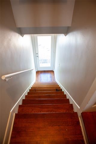 Building Photo - 5347 Lewis St