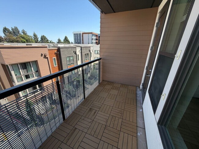 Building Photo - $2,695 / 1 BR - STYLISH & CONVENIENT HOME IN THE HEART OF FREMONT!
